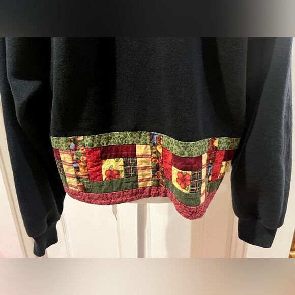 Fruit of the Loom black fleece sweatshirt with quilted  patchwork  size M - Picture 5 of 6